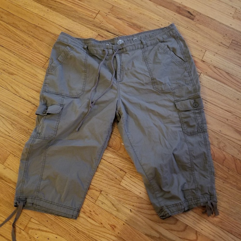 St. John's Bay Cargo Capri- Khaki Green - 22W